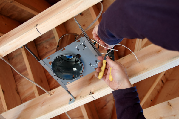 Commercial contractors in Southeast Milwaukee Milwaukee Commercial Electricians & Engineers